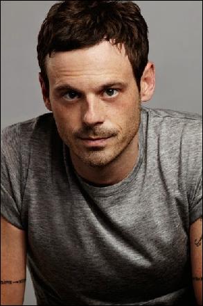 scoot-mcnairy084 (391x588, 55 kБ...)